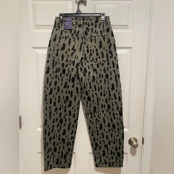 Scoop Herbal Olive Leopard Print Seamed Barrel Jeans NWT in Various Sizes - Picture 7 of 13